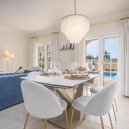 Διαμέρισμα Host Wise - Luxurious Pool & Jacuzzi Hideaway