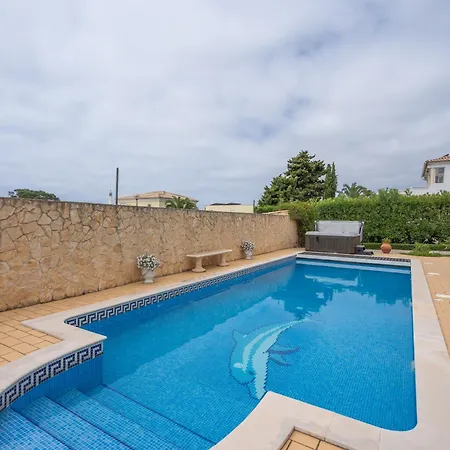 Host Wise - Luxurious Pool & Jacuzzi Hideaway Καρβοέιρο