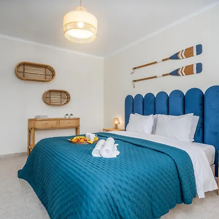 Διαμέρισμα Host Wise - Luxurious Pool & Jacuzzi Hideaway